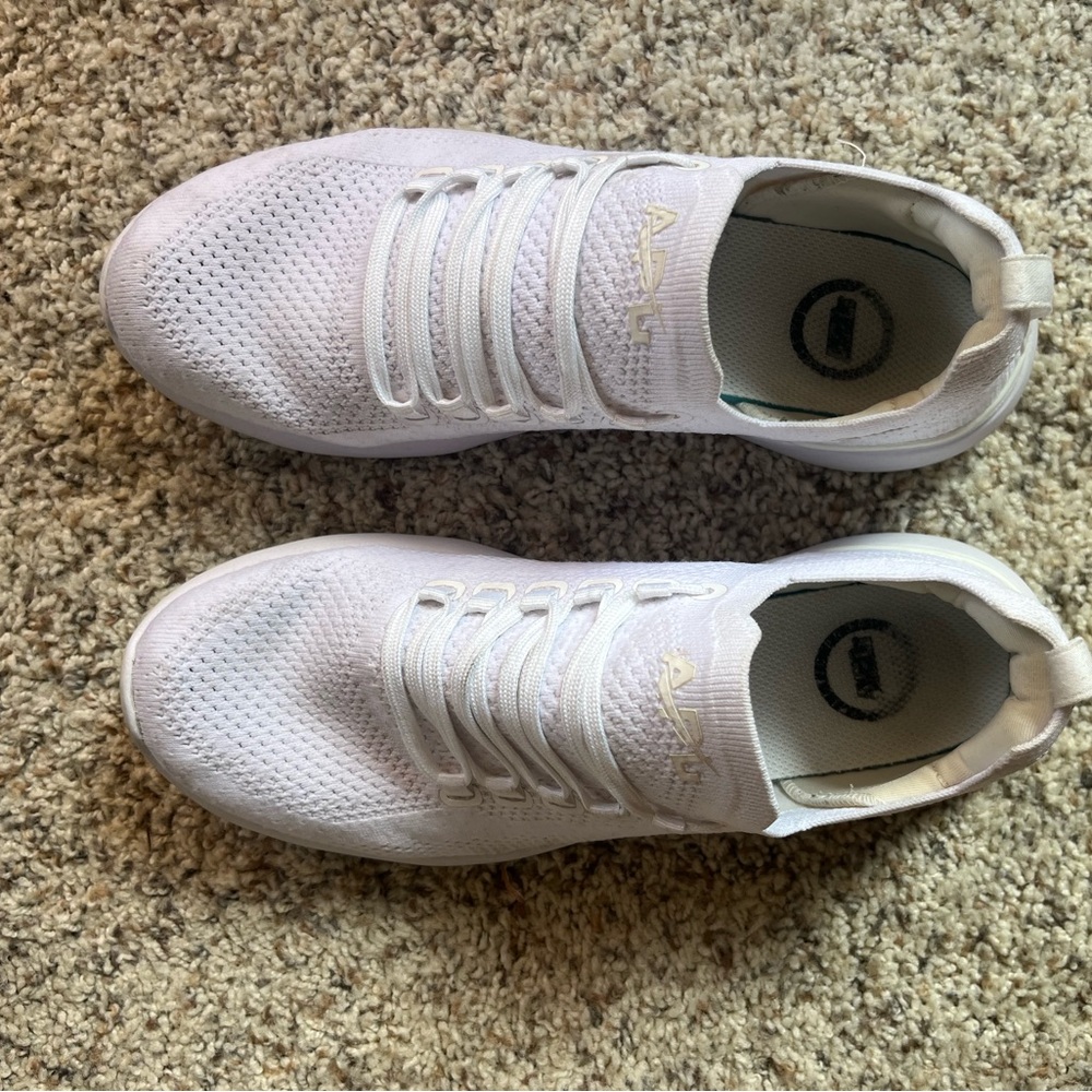 APL Women's TechLoom Breeze size 9